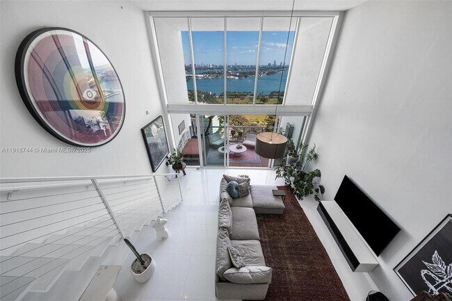 Building Photo - 1040 Biscayne Blvd