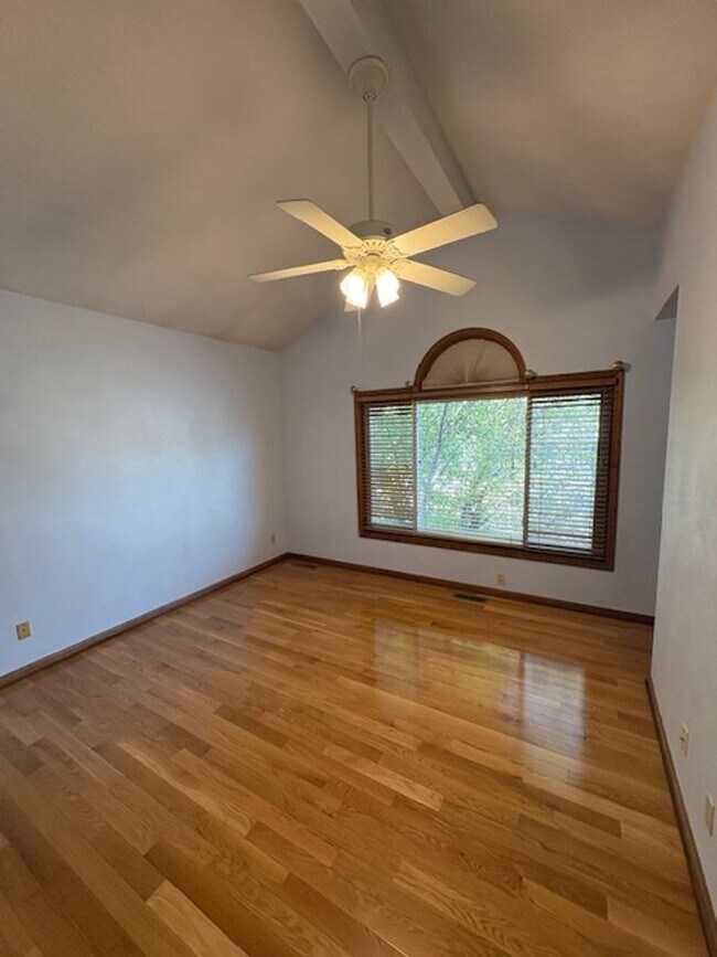 Building Photo - Beautiful Home in Peoria just off of Unive...