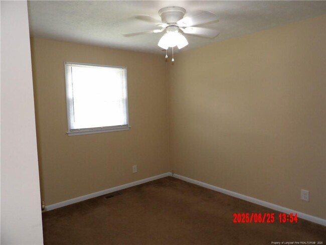 Building Photo - 301 W Vinson Ave