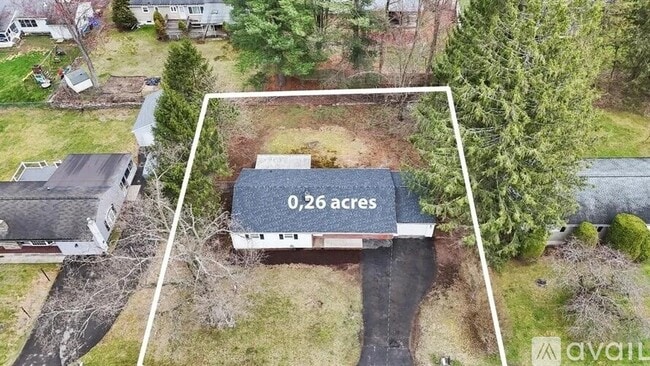 Building Photo - 13 Brookside Ave W