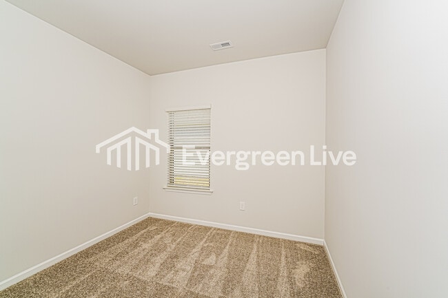 Building Photo - 318 Pond Spg Dr