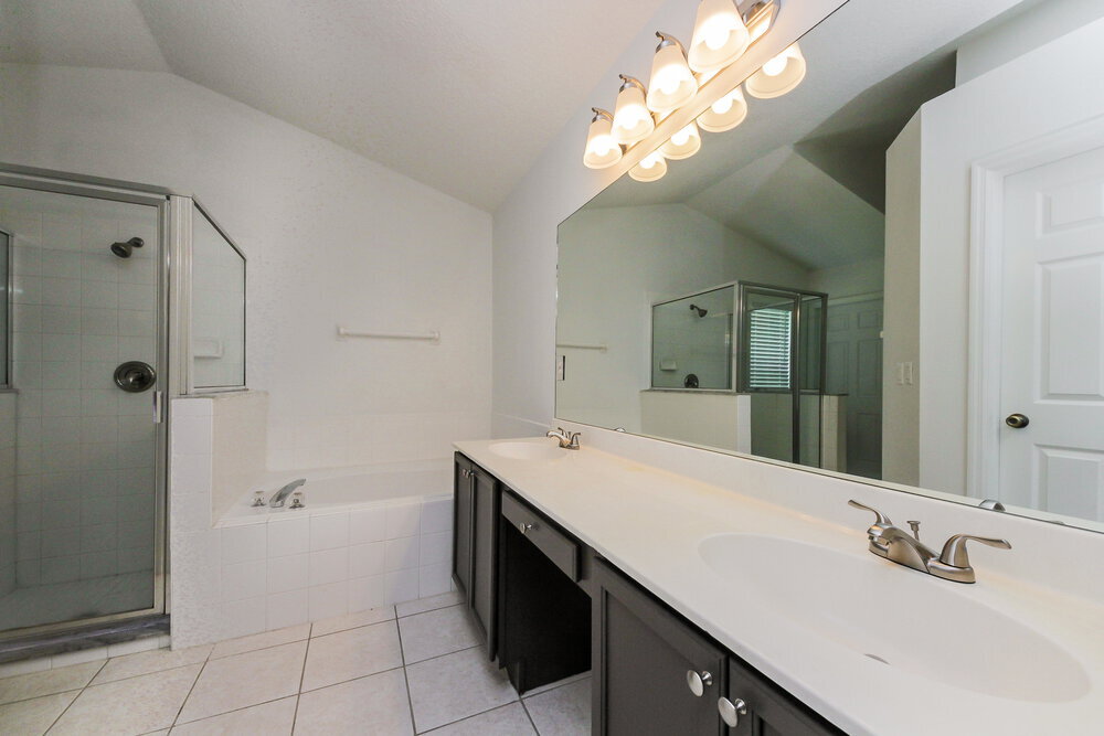 Building Photo - 4017 Coralbrooke Grove