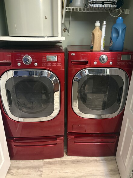 washer dryer - 3225 Turtle Creek Blvd