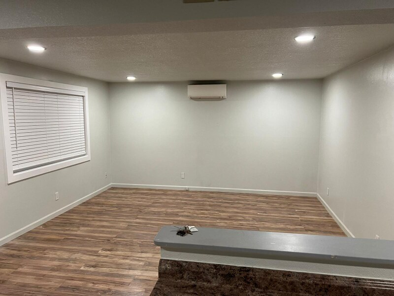 Building Photo - 2415-2417 E 20th St