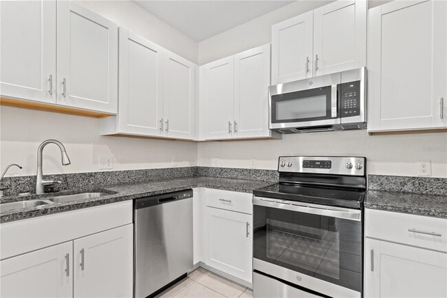 Building Photo - 13448 Crest Lake Dr