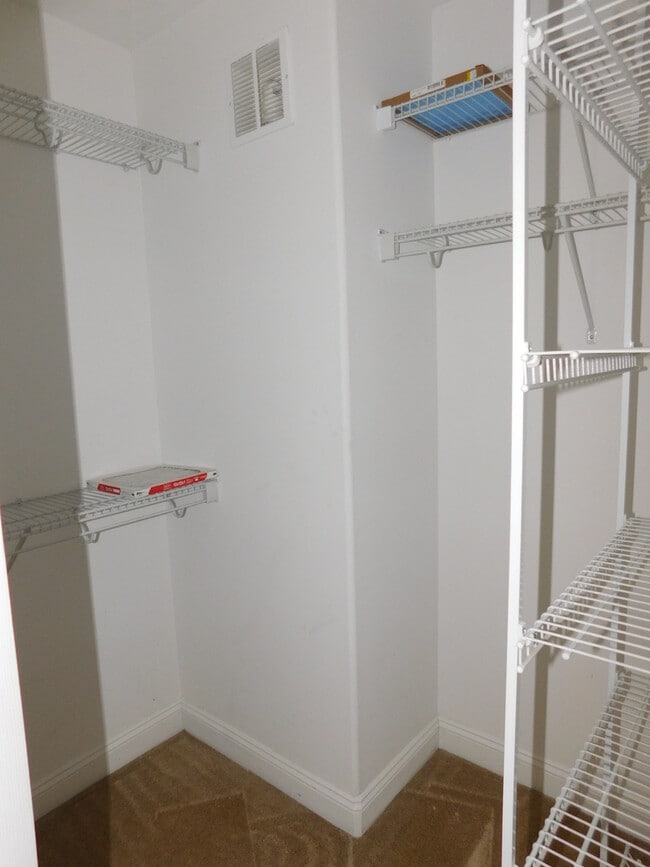 Building Photo - 4024 Arbor Green Way