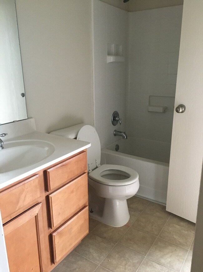 Building Photo - Texas Sized Home 5/3/2
