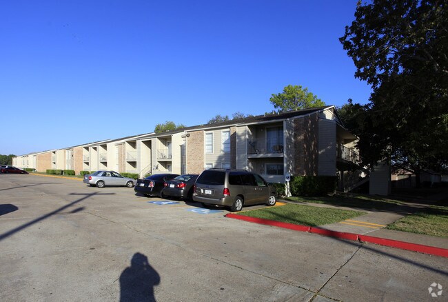 Building Photo - Ashton Oaks of Rosenberg