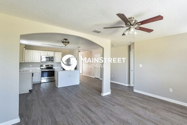 Building Photo - 3 Bedroom Pet-Friendly Home in San Antonio, TX with Main Street Renewal