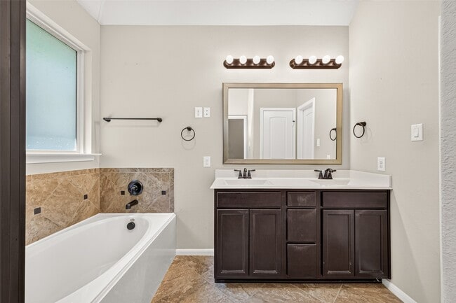 Building Photo - 7471 Durango Creek Dr