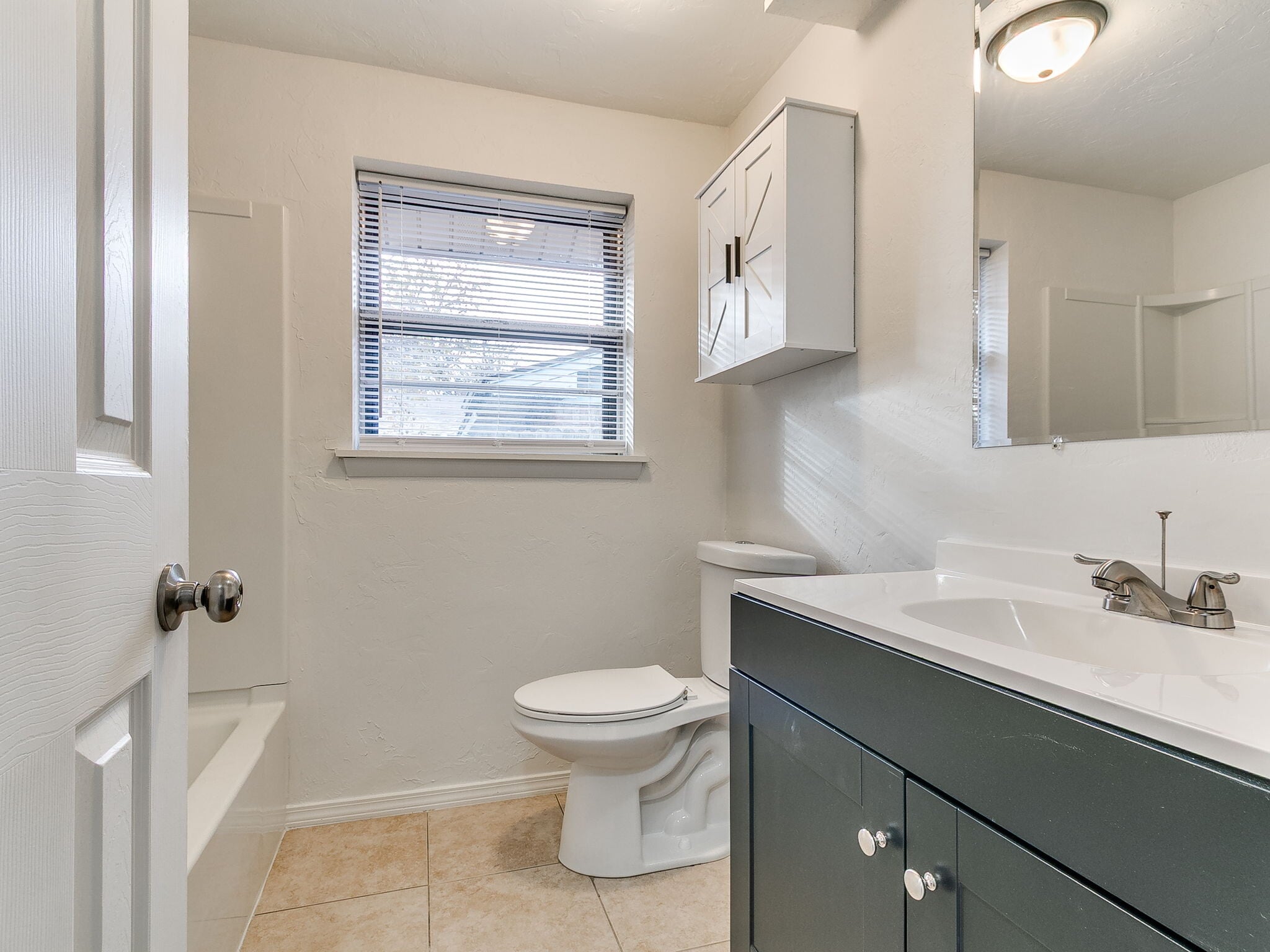 Building Photo - 1548 Bradley Pl