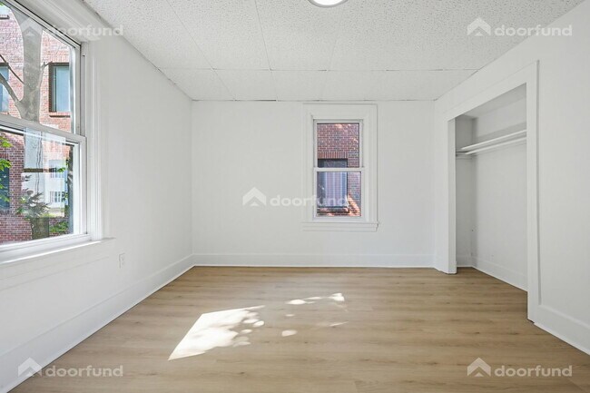 Building Photo - 17 Wachusett St