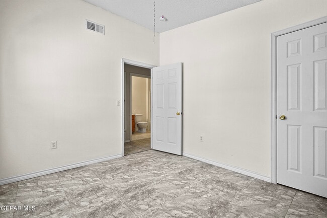 Building Photo - 871 Luisa Guerra Dr