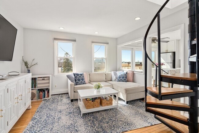 Building Photo - 48-50 Russell St