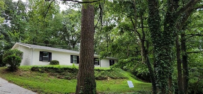 Building Photo - 2888 Parrott Ave NW