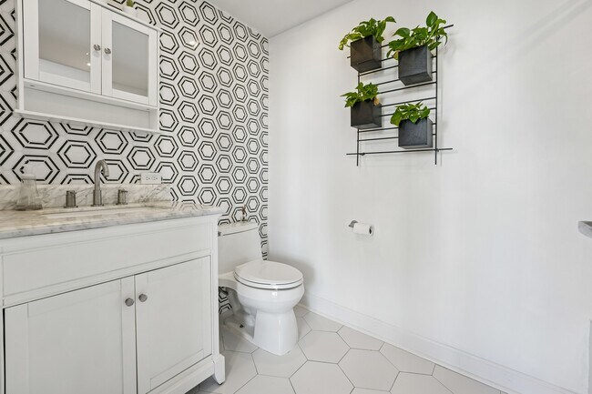 Building Photo - 88 Morgan St