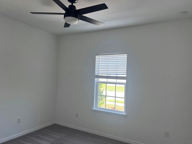 Building Photo - 5115 Los Robles Ct