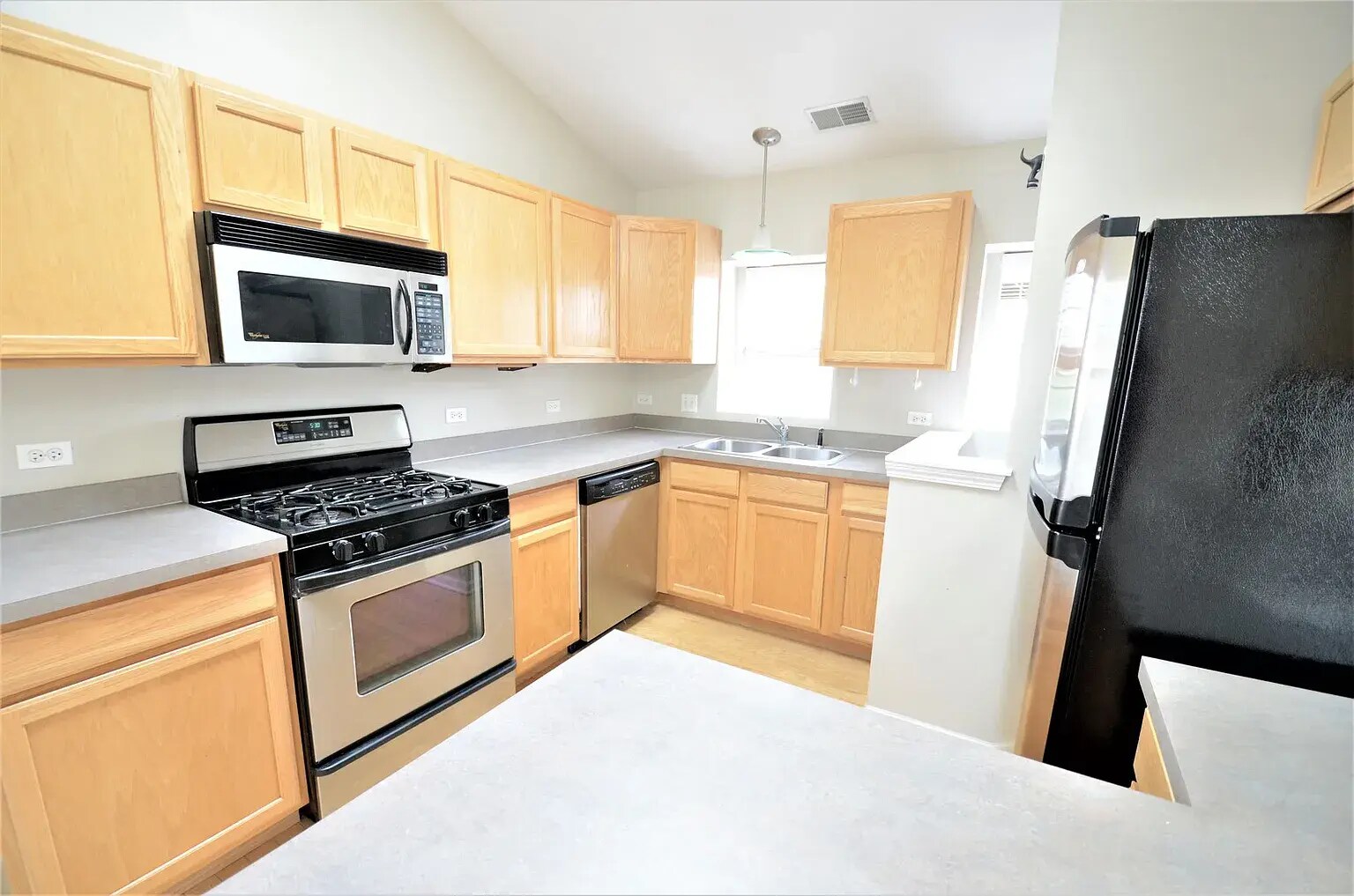 Building Photo - 2227 Waterleaf Ct