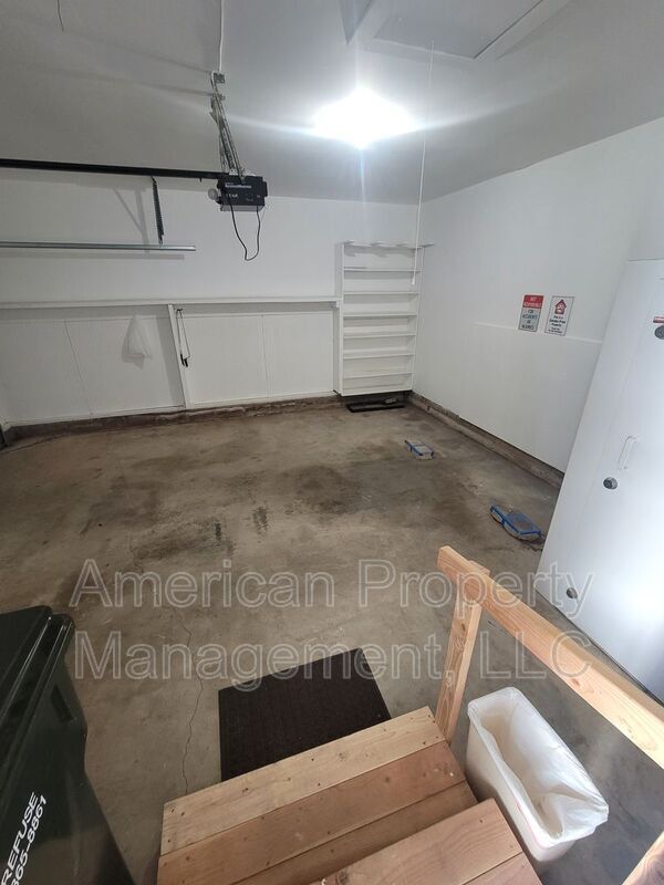 Building Photo - 121 N Salt Creek Dr