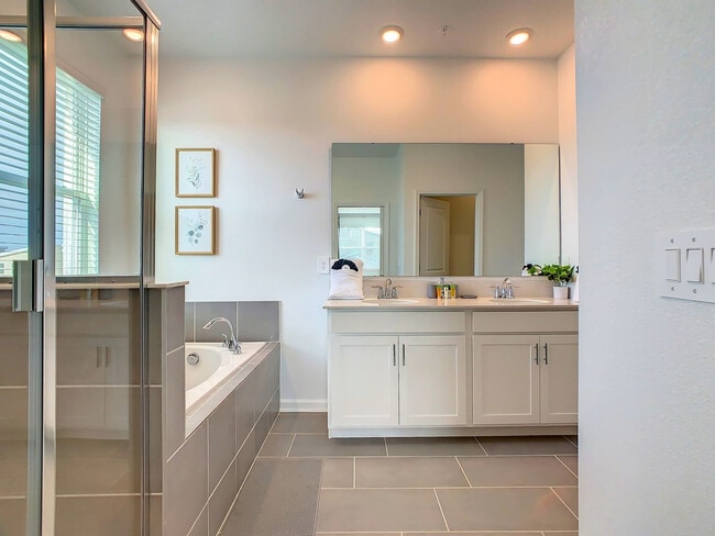 Building Photo - 8851 Cabot Cliffs Dr