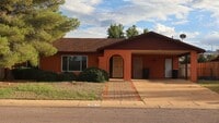 Building Photo - 578 Hegge Dr