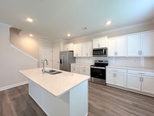 Building Photo - Just Built Beautiful comfortable, open con...