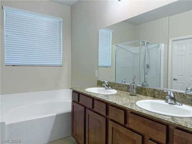 Building Photo - 3548 E Tompkins Ave