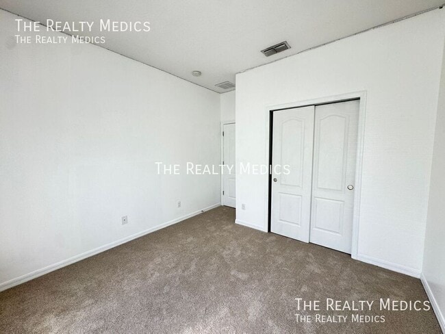 Building Photo - 308 Blue Cypress Dr