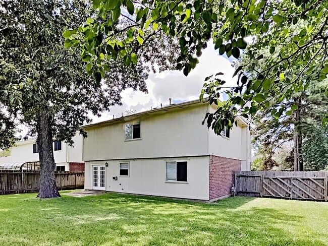 Building Photo - 2738 Springstone Dr