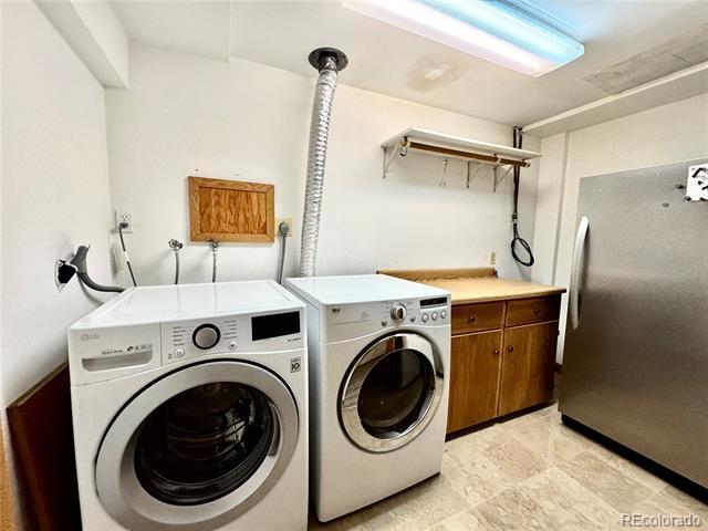 Building Photo - 7592 S Cove Cir