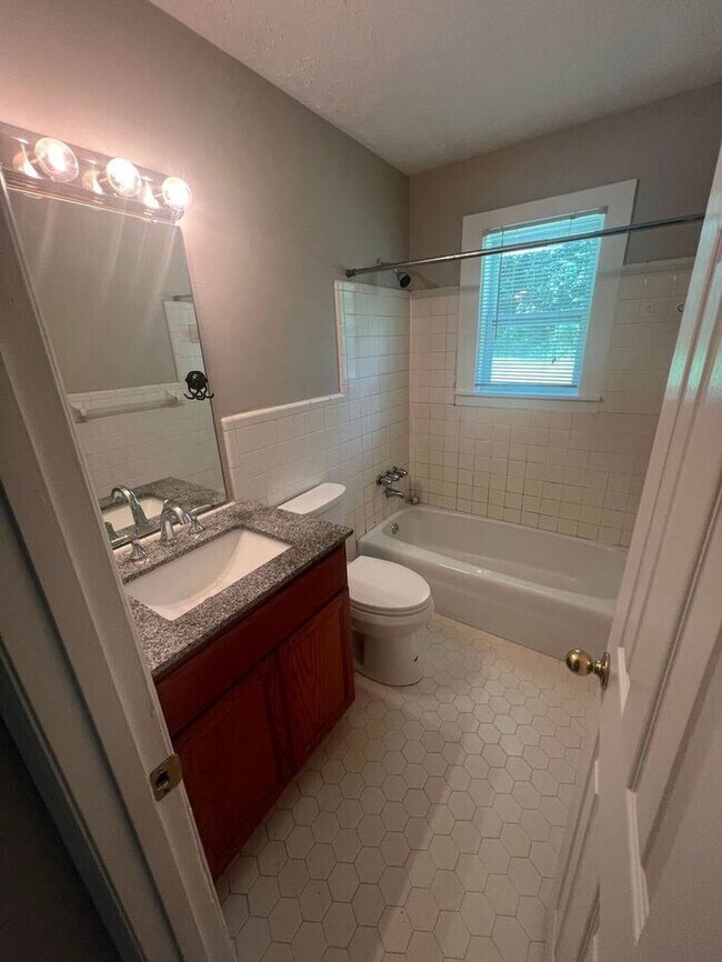 Building Photo - NOW READY in Sugar Hill! 2 bedroom 1 bath ranch duplex!