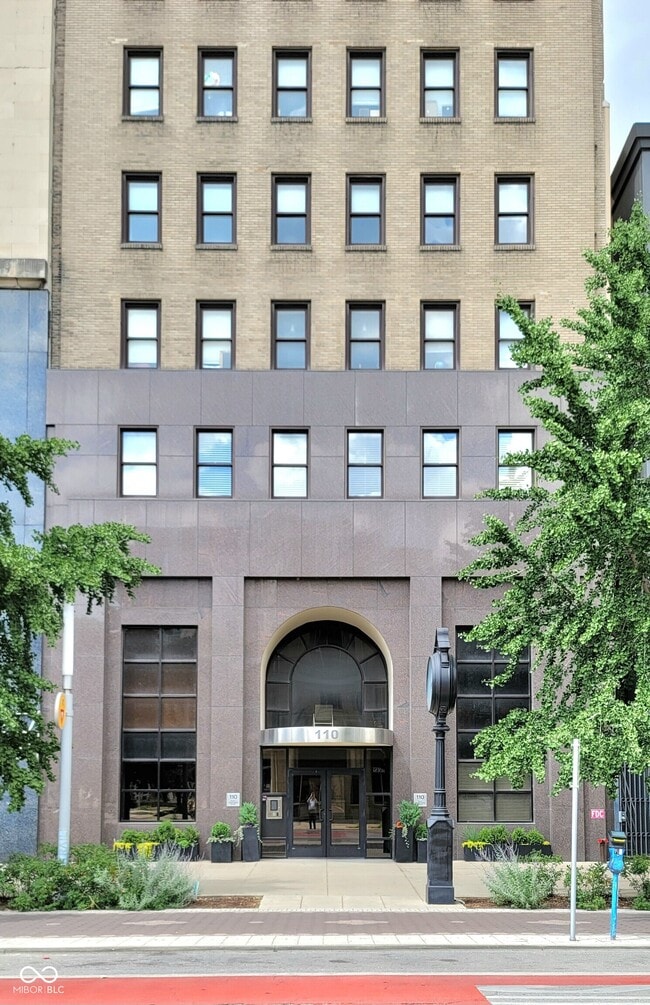 Building Photo - 110 E Washington St