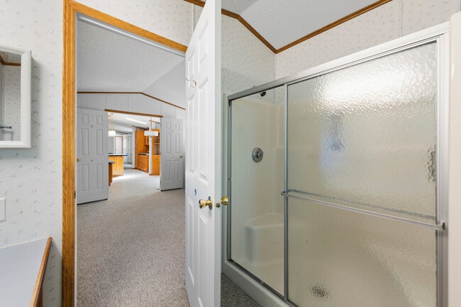 Building Photo - 826 New Hampshire Rte 175