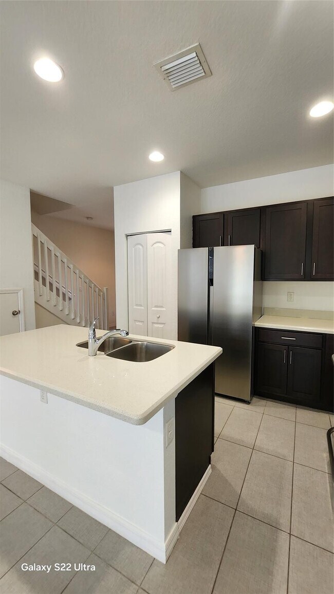 Building Photo - 3364 NW 10th Ave