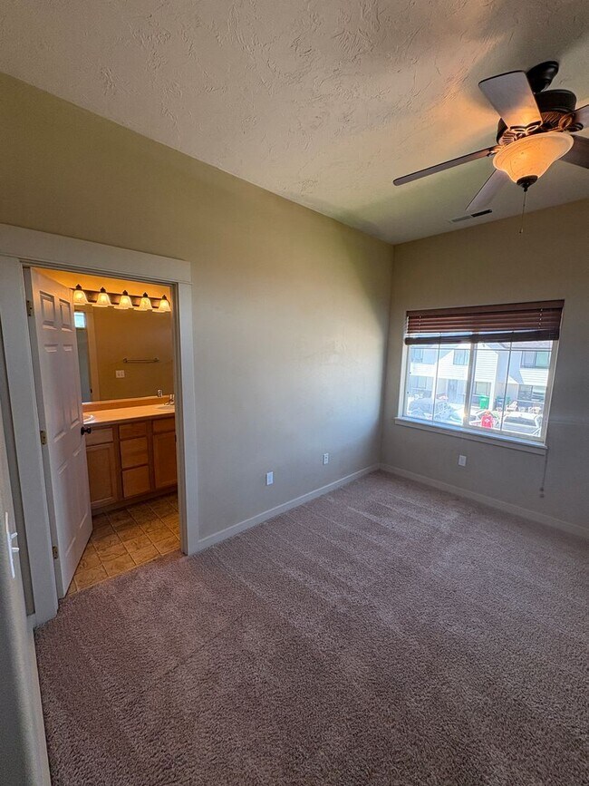 Building Photo - Single Family Home in a Great Location!