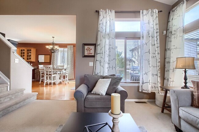Building Photo - Highlands Ranch Spacious 3 bed 2.5 bath