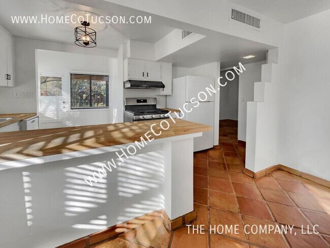 Building Photo - 1509 E Blacklidge Dr