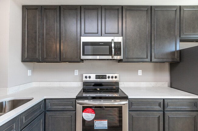 Building Photo - 506 S Main St