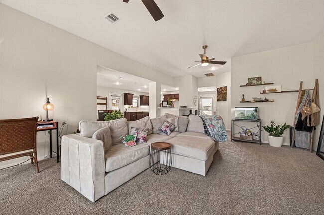 Building Photo - 6546 Grapevine Bend