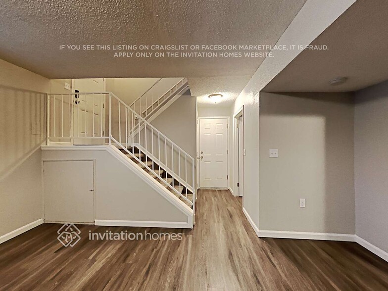 Building Photo - 2960 Reuben Dr