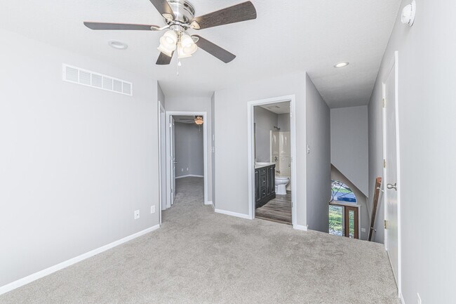 Building Photo - 1805 Mills Dr