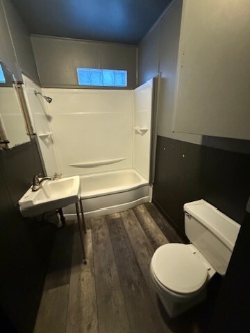 Building Photo - 611 W Prospect St