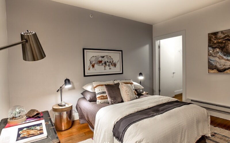 Building Photo - 2911 2nd Ave