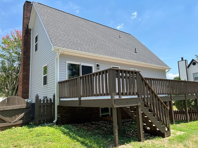 Building Photo - Completely Remodeled 4-Bedroom, 2.5-Bathroom Home