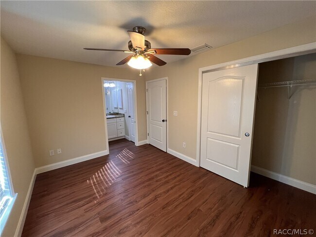 Building Photo - 2223 CR 445