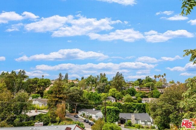 Building Photo - 13563 Contour Dr