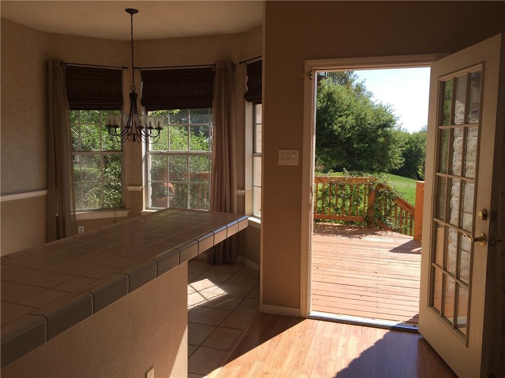 Building Photo - 4016 Sable Oaks Dr