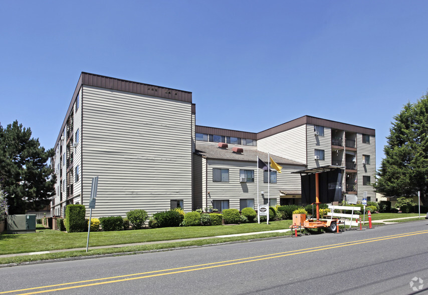 Primary Photo - Tarkington Square Apartments