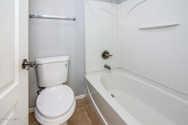 Building Photo - 44317 Rhinestone Rd