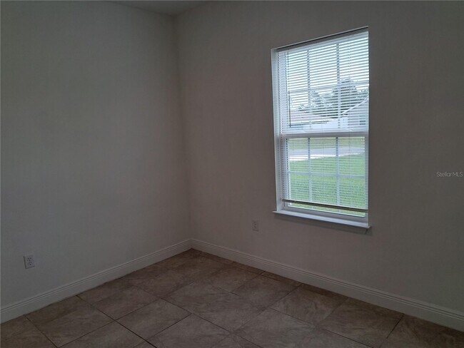Building Photo - 16558 SW 30th Ter Rd